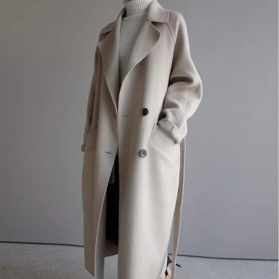 Malvine | Elegant Långkappa i Tidlös Design