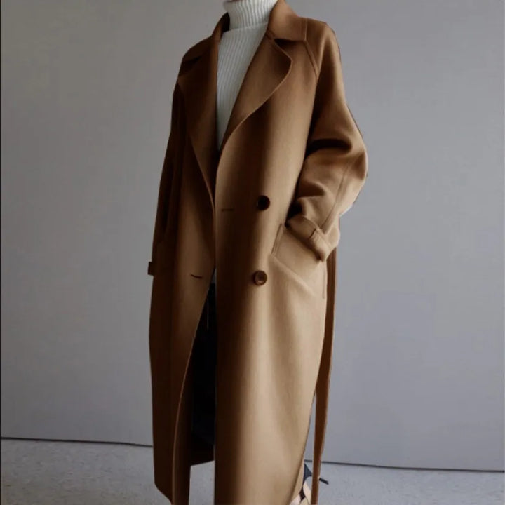 Malvine | Elegant Långkappa i Tidlös Design