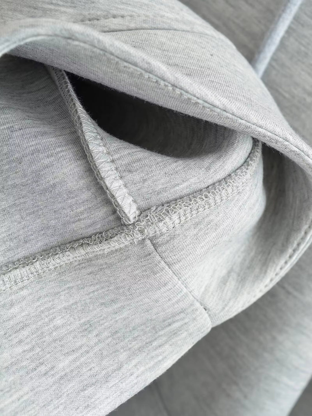Laluna® kvinnorjacka med långa ärmar i stilren design