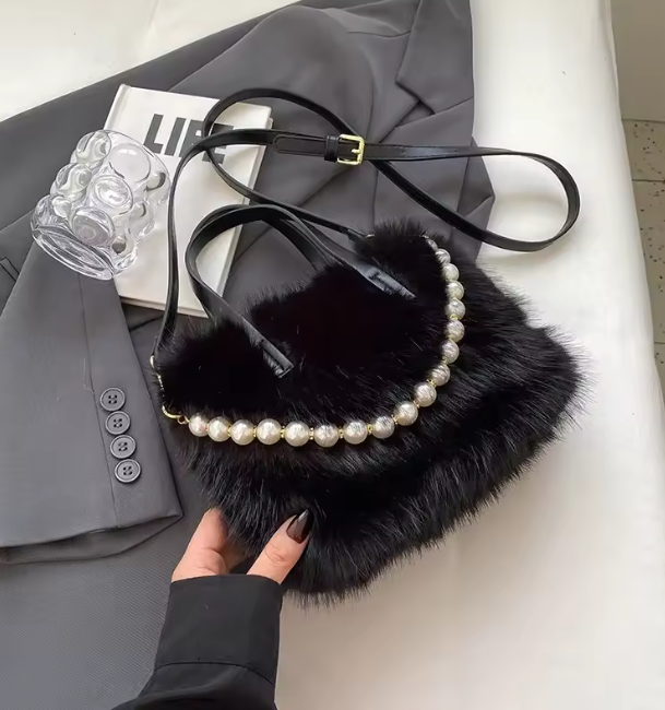 Tiffany | Fuskpäls Crossbody-väska