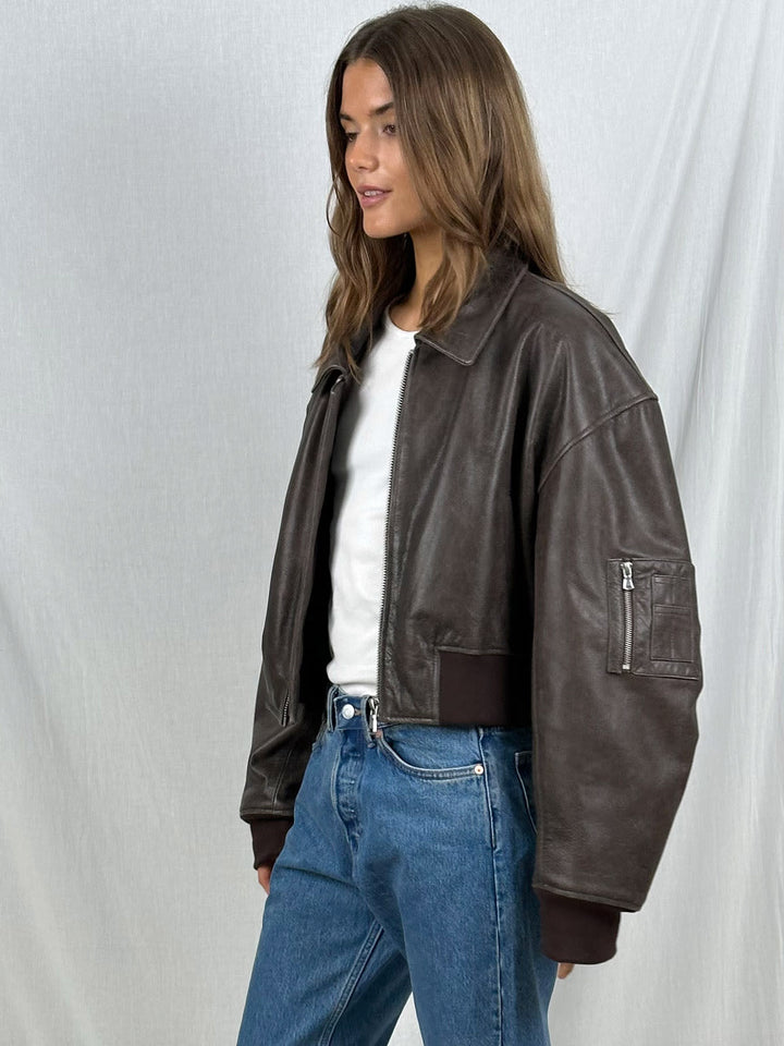 Laluna Cropped Bomber i vintage nepleder med trendy design