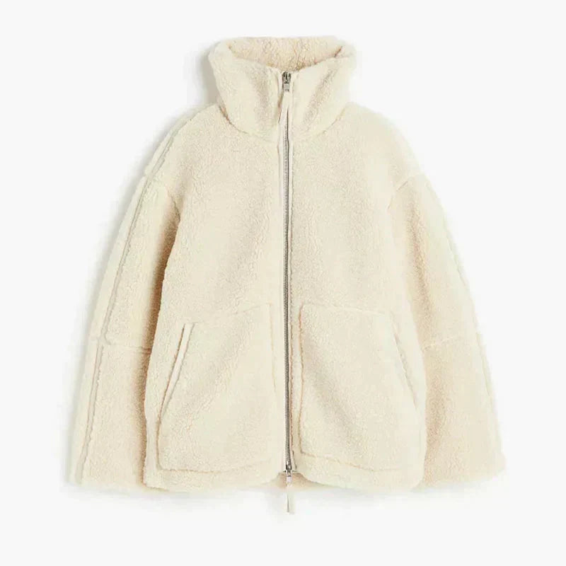 Laluna Teddyfleece Vest i mjukt material, perfekt för kalla dagar.
