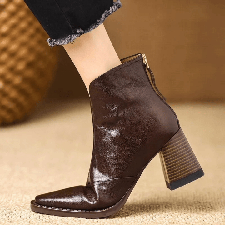 Cornelia | Eleganta läderankelboots med klack